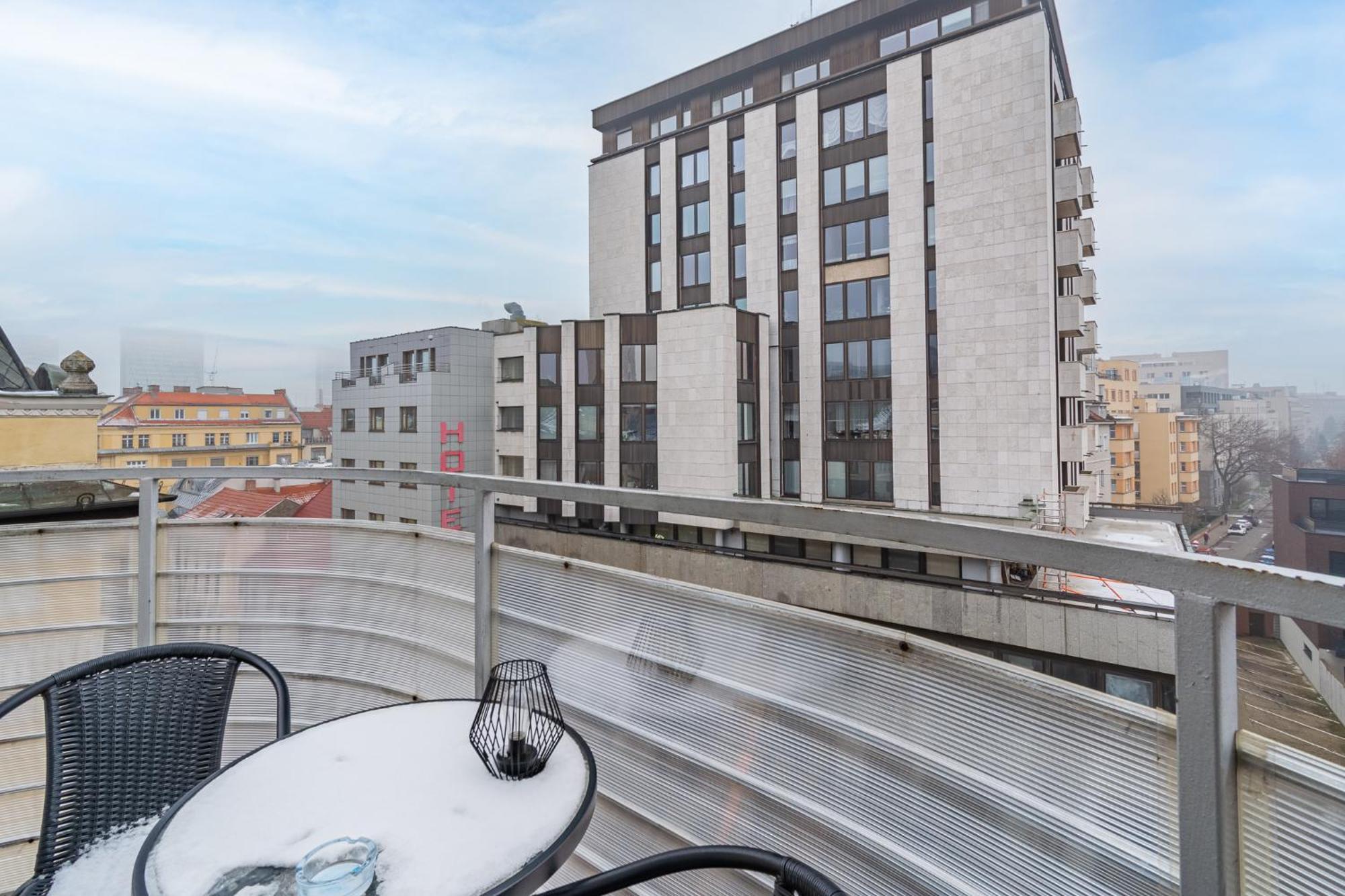Natural-Style Apartment In The Centre Of Bratislava Ngoại thất bức ảnh