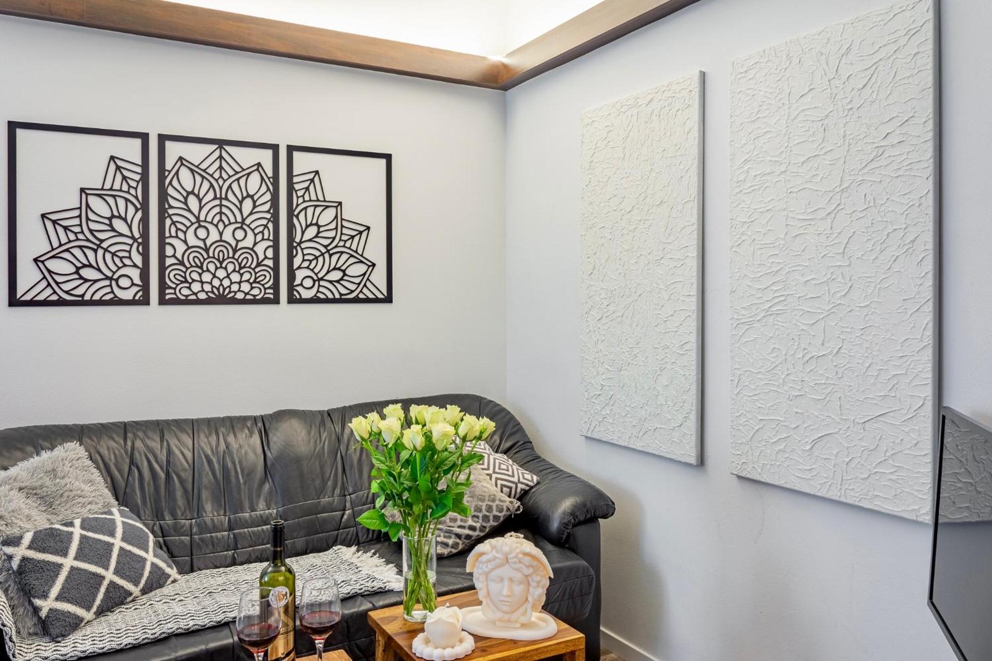 Natural-Style Apartment In The Centre Of Bratislava Ngoại thất bức ảnh